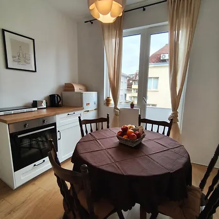 Serenity And Cosy Lodge, Next To Ndk! סופיה