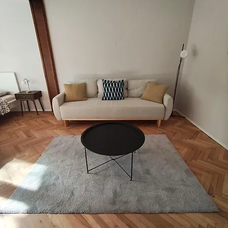 Serenity Lodge, Close To Ndk! Apartament