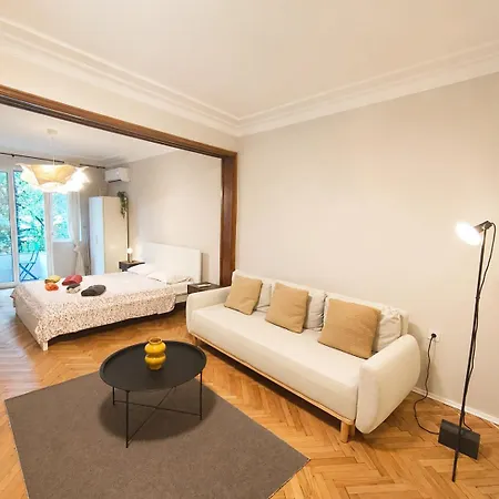 Apartman Serenity And Cosy Lodge, Next To Ndk!