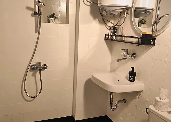 Serenity And Cosy Lodge, Next To Ndk! דירה *