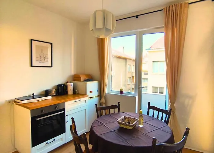 Serenity And Cosy Lodge, Next To Ndk!