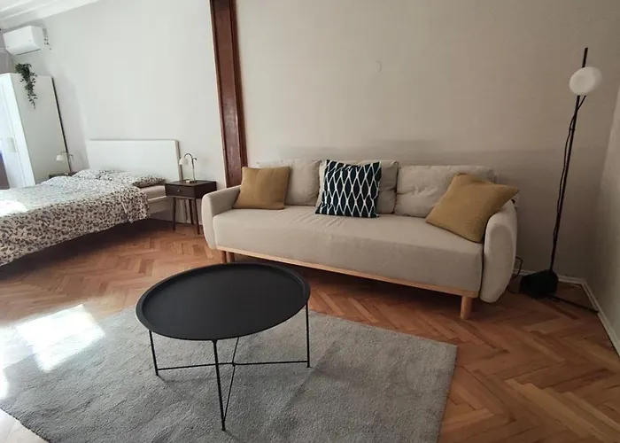 Serenity Lodge, Close To Ndk!